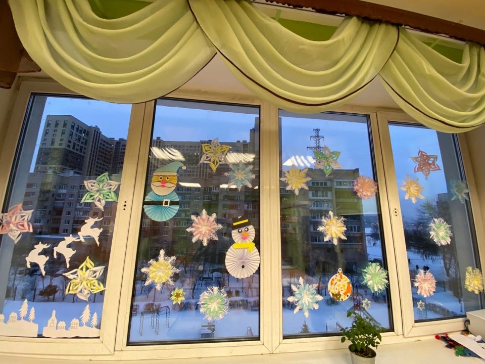 Украшение окон "Зимняя сказка"