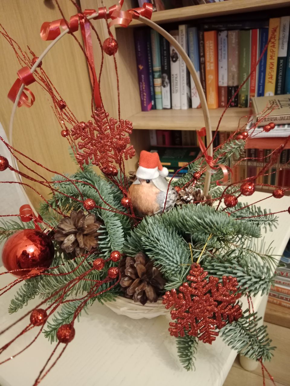 Новогодний снегирь