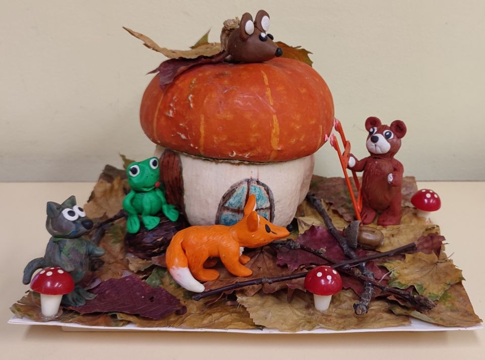 "Теремок в осеннем лесу"