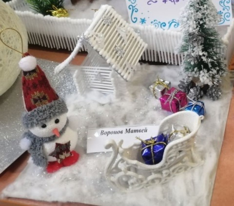 Выставка поделок "Новогодняя сказка"