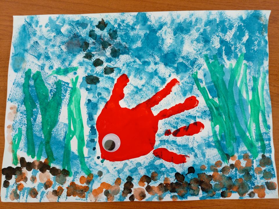 "Рыбка"  - рисование ладошкой.