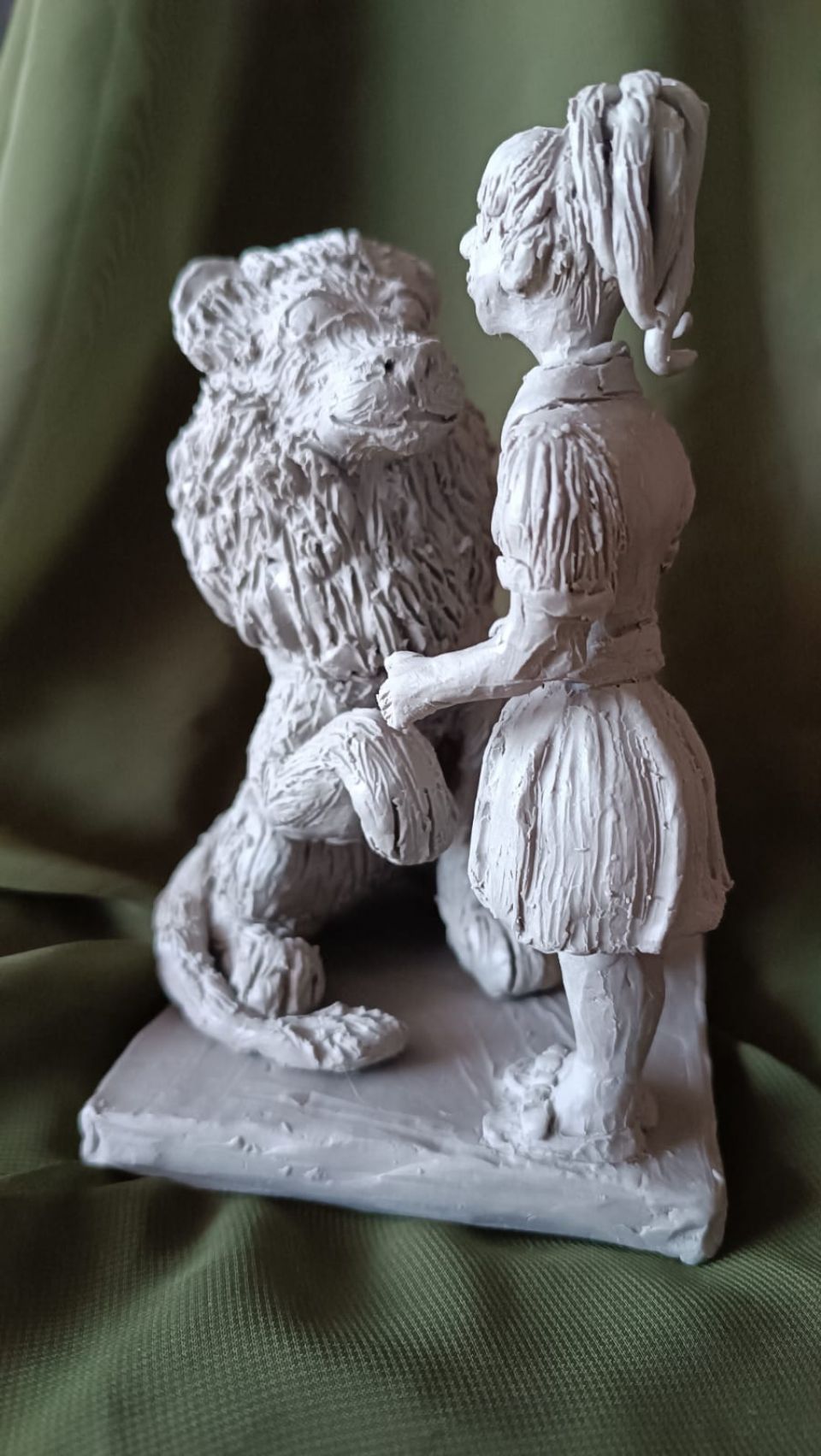 "Элли и Лев"