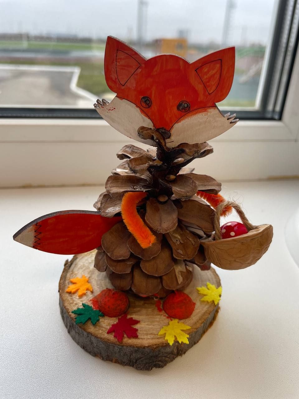 Лисичка с корзинкой