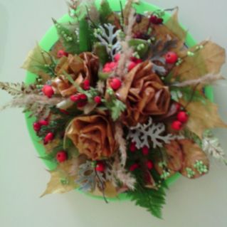 Осенний букет из листьев