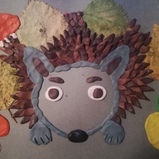 Ежик в осеннем лесу