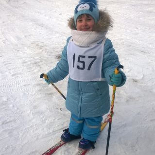 Юный лыжник