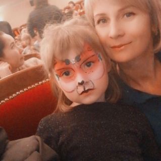 "Две подружки"