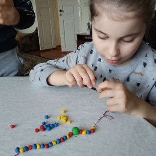 Бусы из соленого теста