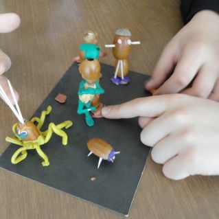 Коллективная работа "Пластилин и желуди"