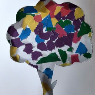 "Радужное дерево" (открытка, обрывная аппликация)