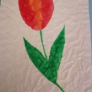 "Тюльпан" (рисование на мятой бумаге, гуашь)