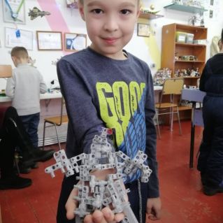 Робот Защитник