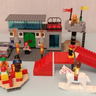 Городской двор