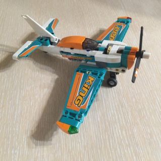 Лего-самолёт