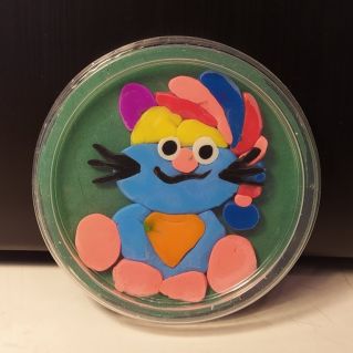 Кот "Мурлыка" - обратная аппликация из пластилина