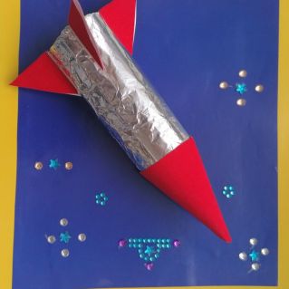 Ракета в космосе