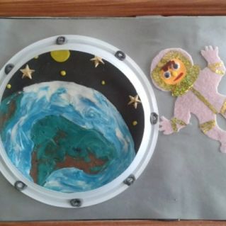 Земля в иллюминаторе видна