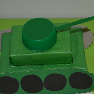 "Этих дней не смолкнет слава..."