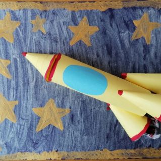 Ракета в космосе