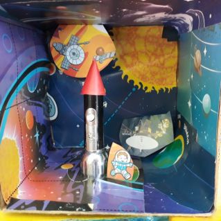 Ракета в космическом пространстве