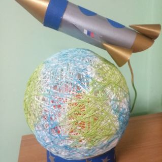 "Полёт вокруг Земли"