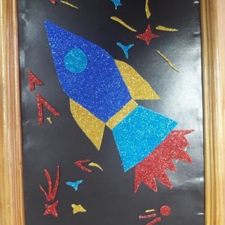 «Поднимается ракета в небо к звездам высоко!»