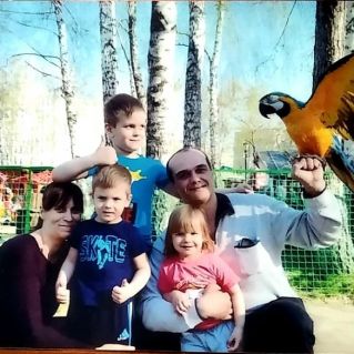 В кругу любящих сердец!