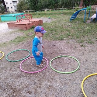 Фотография "Из обруча в обруч"