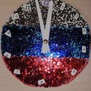 Три цвета праздника.