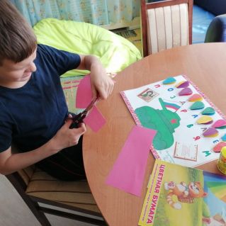 "Броня сильна и танки наши быстры"