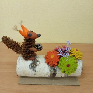 Осенний подарок для белки