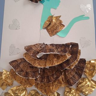 Аппликация из фантиков "Танцовщица"