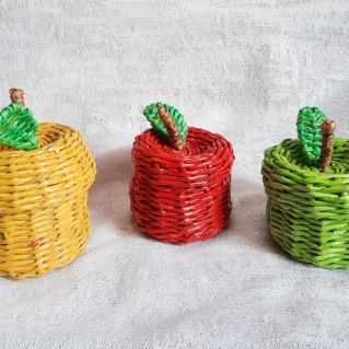 Шкатулки "Яблоки" (плетение из бумажной лозы)
