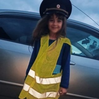 В  помощь папе на дороге!