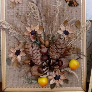 панно "Шишечный букет"
