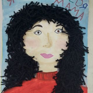 Рисунок с использованием шерстяных ниток "Моя любимая мама"