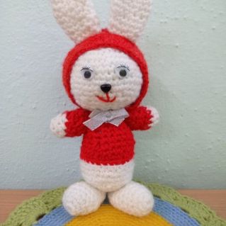 "Зайчик" (вязание крючком)
