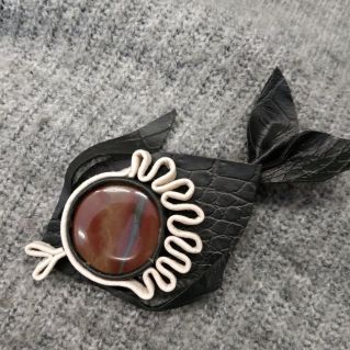 Брошь из кожи  "Карасик"