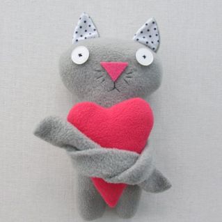 Игрушка из флиса "Обнимашка"