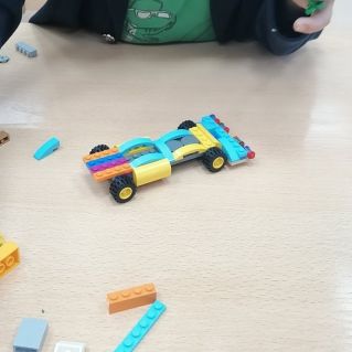 Гоночный болид