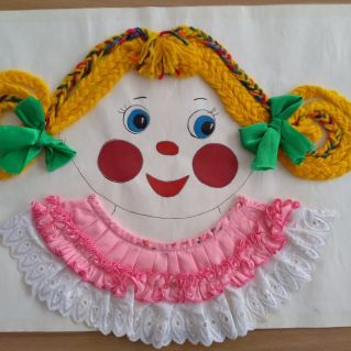 Девчушка - хохотушка