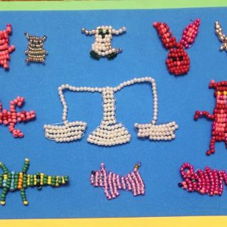 "Под знаком Зодиака "Весы""