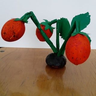 "Кустик клубники" ( сувенир из различного материала)