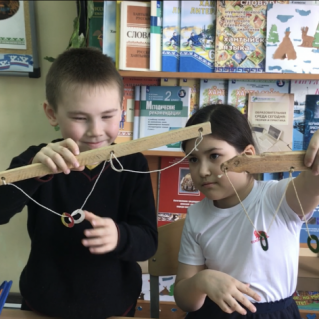 Игра "Вет лов тын"