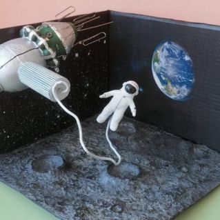 "Первый выход в космос"