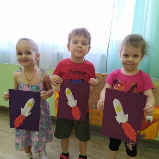 Аппликация "Полет в космос"