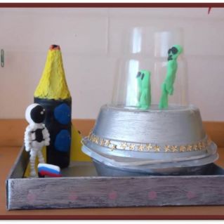 Мы русский флаг поднимем на Марсе и Луне