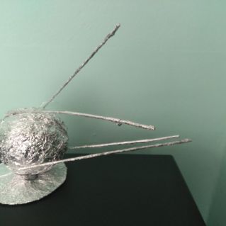 Первый спутник земли