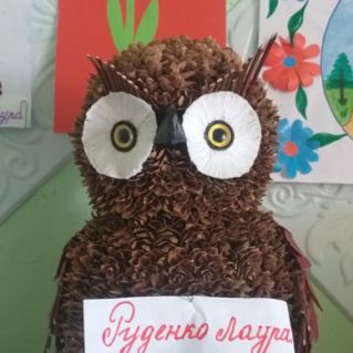 Сова из шишек лиственницы