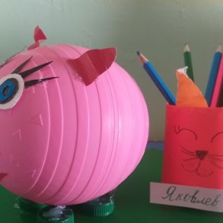 Свинка из яйца и карандашница